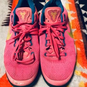 Kobe 8 ladies basketball shoe